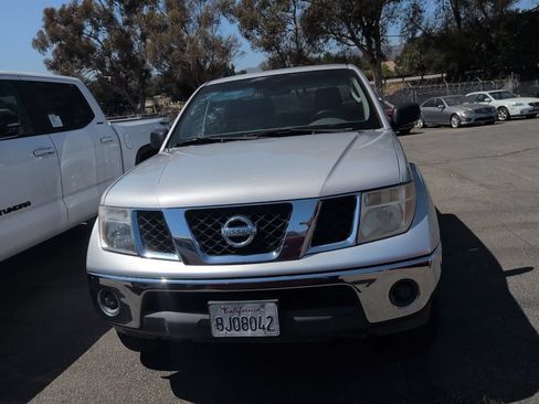 Used 2008 Nissan Frontier SE w/ SE Value Truck Pkg RWD image 2
