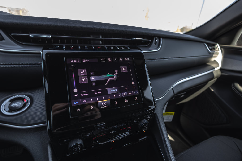 New 2026 Jeep Grand Cherokee Laredo X AWD/4WD image 12