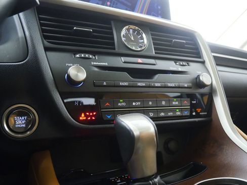 Used 2022 Lexus RX 350L FWD w/ Premium Package image 25