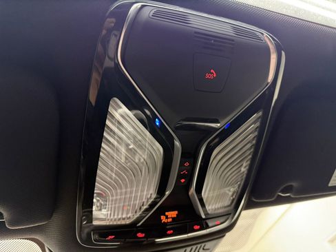 Used 2018 BMW 740e xDrive image 30