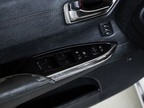 Used 2015 Toyota Avalon Limited FWD image 33