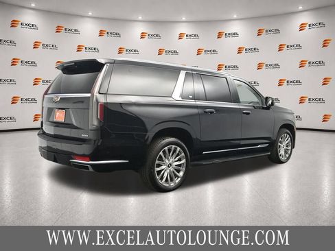 Used 2022 Cadillac Escalade ESV Premium Luxury AWD/4WD image 5