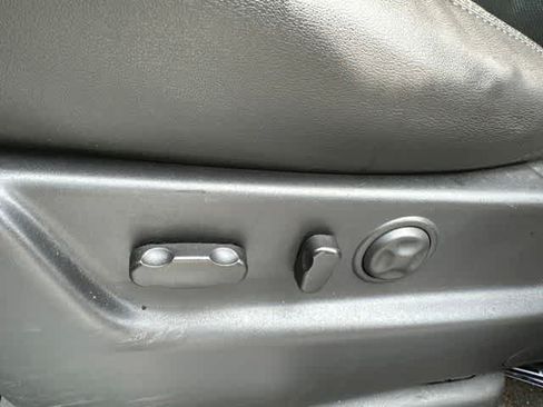 Used 2013 GMC Yukon Denali AWD/4WD image 5