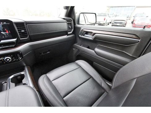 Used 2022 GMC Sierra 1500 SLT w/ SLT Convenience Package image 12