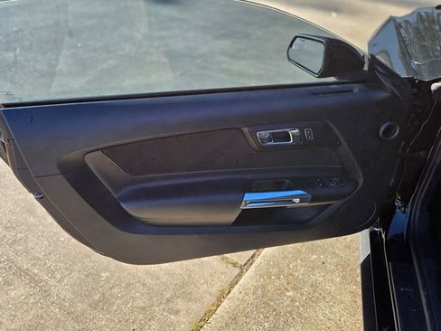 Used 2017 Ford Mustang GT w/ Black Accent Package image 21