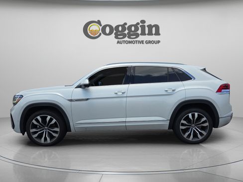Used 2022 Volkswagen Atlas Cross Sport SEL Premium R-Line AWD/4WD image 2