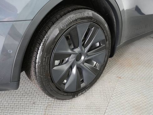 Used 2021 Tesla Model Y Long Range AWD/4WD image 52