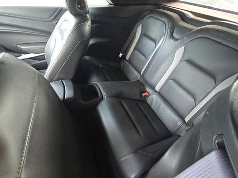 Used 2020 Chevrolet Camaro SS RWD image 11