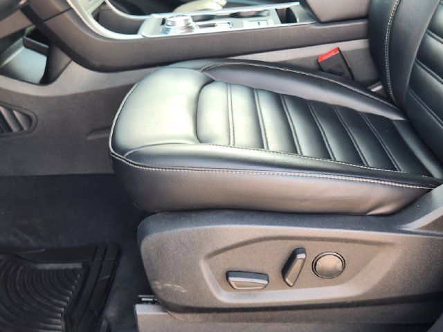 Used 2024 Ford Edge SEL AWD/4WD image 25