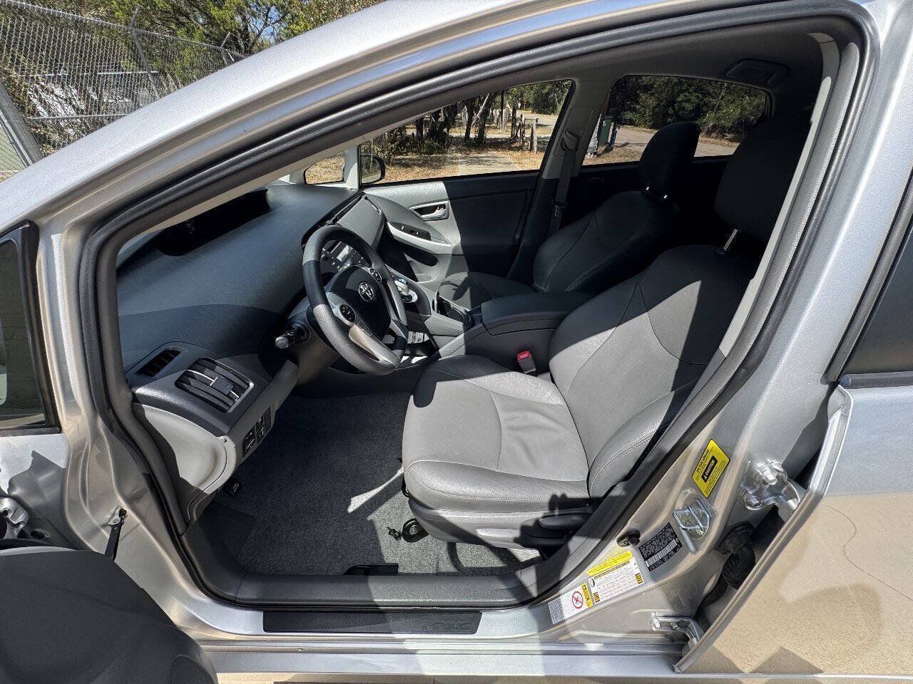 Used 2011 Toyota Prius Three FWD image 25