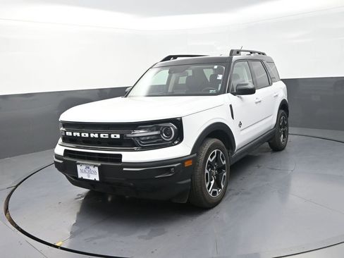 Used 2024 Ford Bronco Sport Outer Banks AWD/4WD image 4