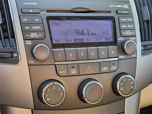 Used 2010 Hyundai Sonata GLS image 18