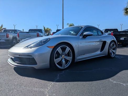Used 2022 Porsche 718 Cayman GTS RWD image 6