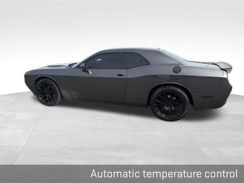 Used 2017 Dodge Challenger SXT image 11