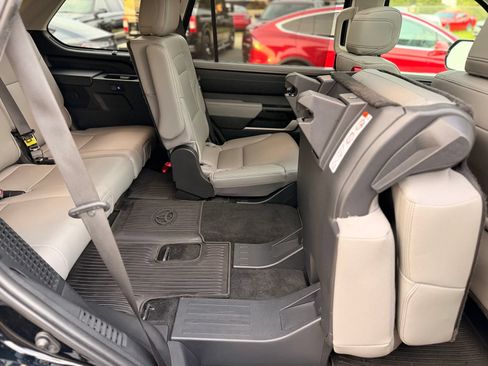Used 2024 Toyota Sequoia Limited AWD/4WD image 39