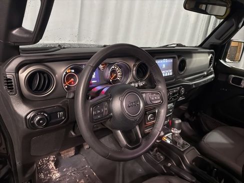 Used 2023 Jeep Wrangler Sport S image 9