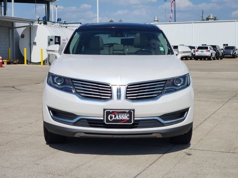 Used 2018 Lincoln MKX Reserve w/ Lincoln MKX Climate Package FWD image 2