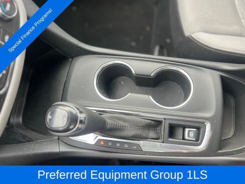 Used 2018 Chevrolet Equinox LS image 17