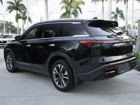 Used 2023 INFINITI QX60 Luxe w/ Vision Package FWD image 8