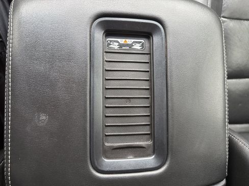 Used 2017 Chevrolet Suburban Premier image 17