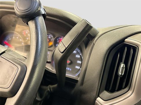 Used 2022 Chevrolet Silverado 1500 Custom image 15