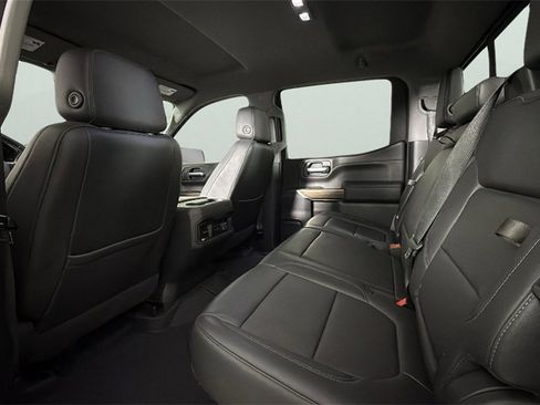 Used 2021 Chevrolet Silverado 1500 LT Trail Boss w/ Convenience Package II image 27