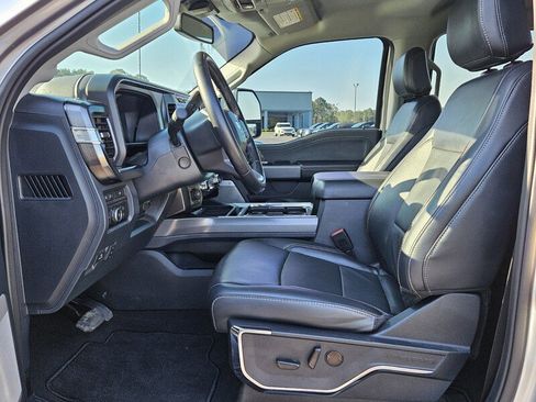 Used 2024 Ford F250 Lariat w/ Chrome Package image 5