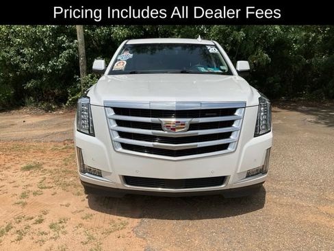 Used 2020 Cadillac Escalade ESV Premium Luxury AWD/4WD image 2