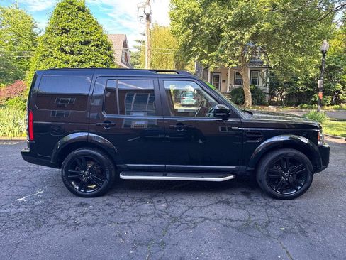 Used 2016 Land Rover LR4 HSE Silver Edition AWD/4WD image 6
