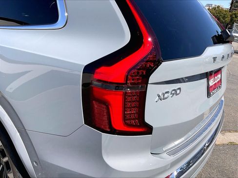 New 2026 Volvo XC90 B6 Plus w/ Protection Package Premier AWD/4WD image 25
