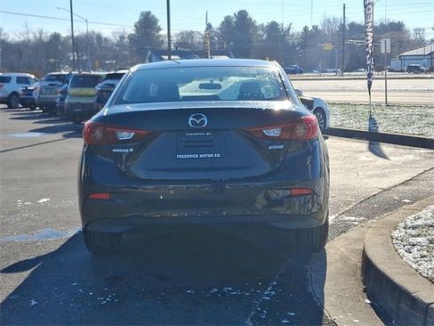 Used 2017 MAZDA MAZDA3 Sport image 5