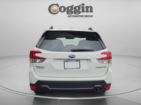 Used 2021 Subaru Forester Limited AWD/4WD image 4