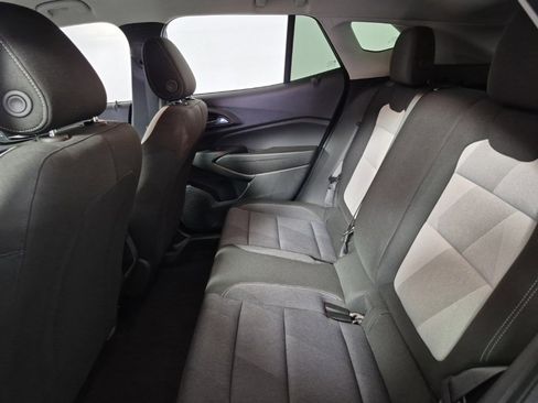 Certified 2025 Chevrolet Trax LS image 11