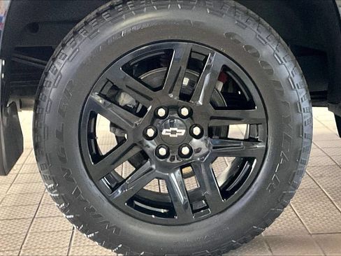 Used 2024 Chevrolet Silverado 1500 RST w/ Convenience Package II AWD/4WD image 35