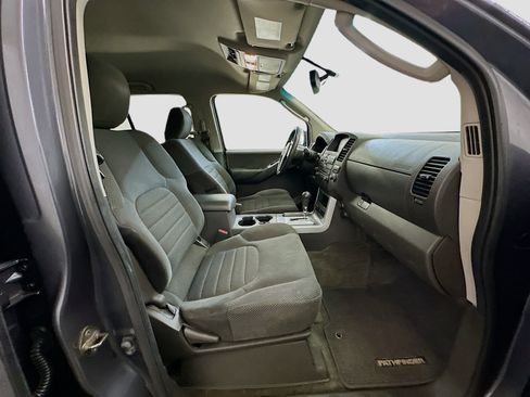 Used 2012 Nissan Pathfinder SV AWD/4WD image 32