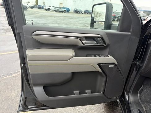 New 2026 Chevrolet Silverado 2500 ZR2 image 10