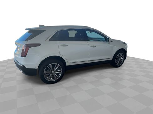Certified 2025 Cadillac XT5 Premium Luxury image 8