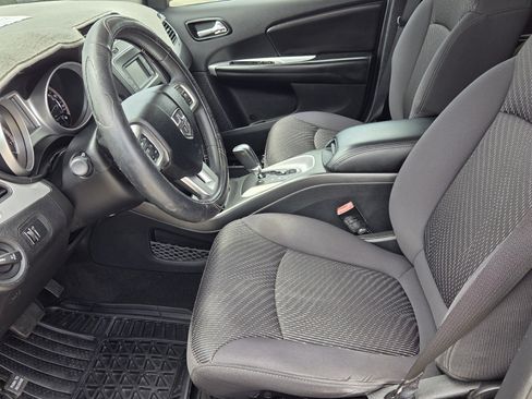 Used 2013 Dodge Journey SXT w/ Flexible Seating Group FWD image 4