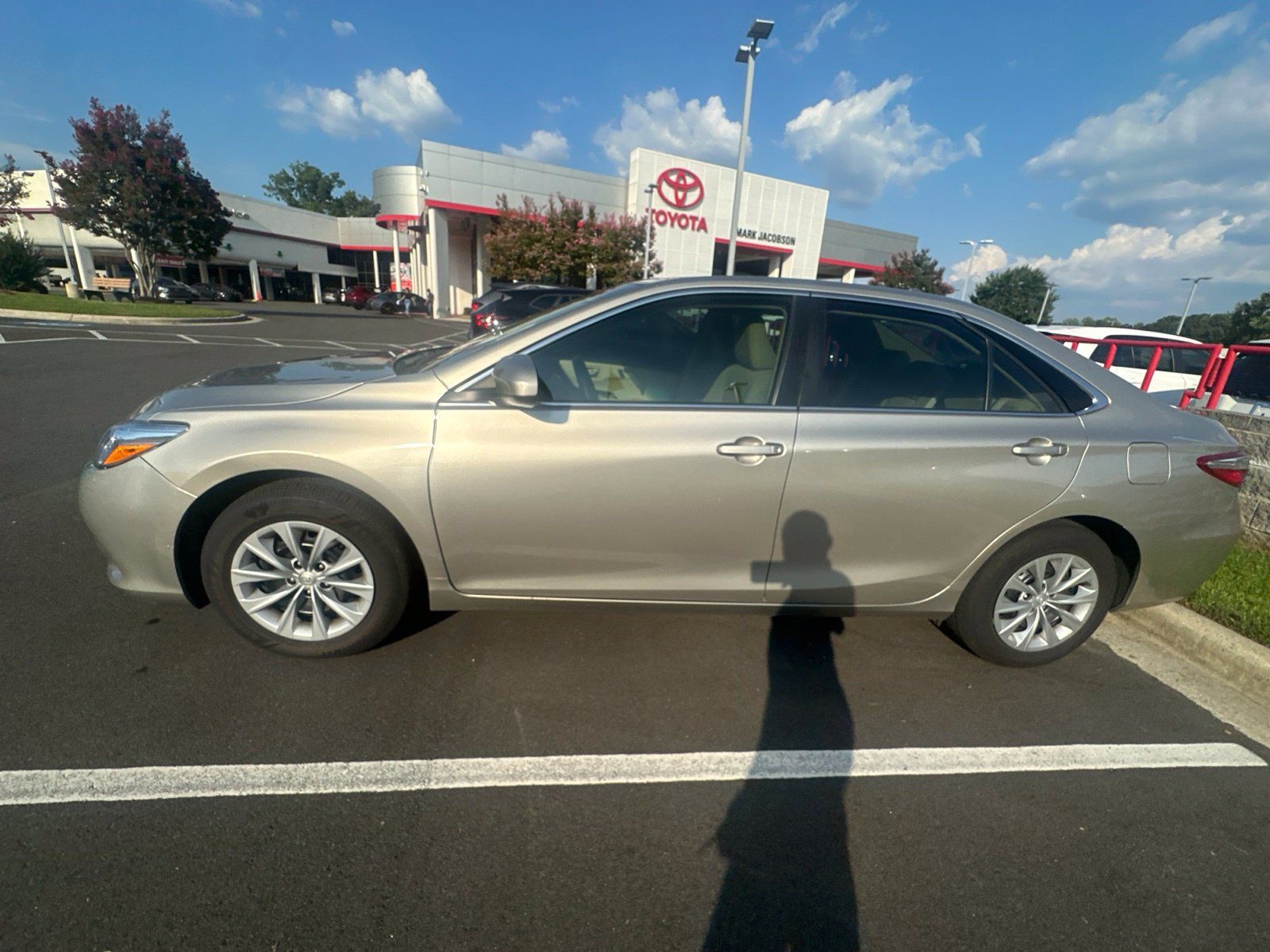 Used 2017 Toyota Camry LE FWD image 22