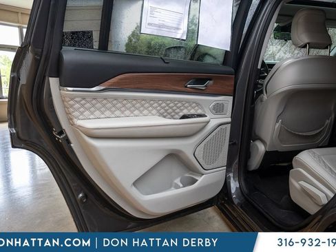 Used 2021 Jeep Grand Cherokee L Summit w/ Advanced Protech Group IV AWD/4WD image 19