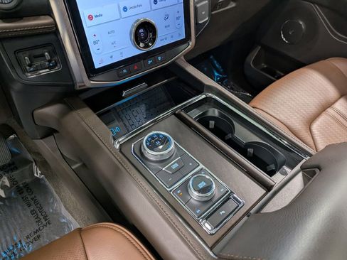 Used 2024 Ford Expedition King Ranch image 15