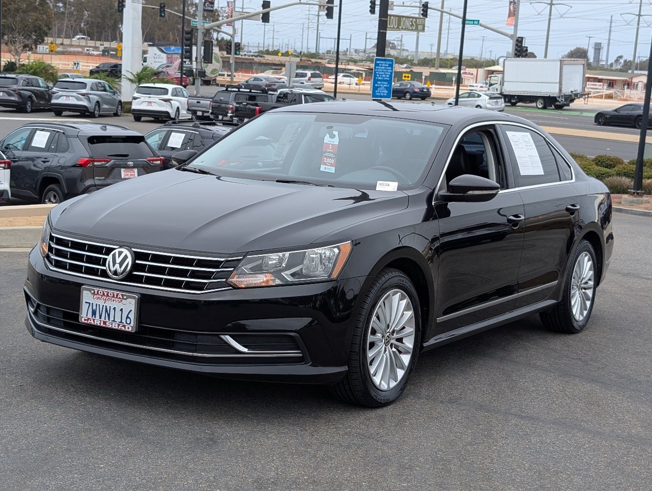 Used 2017 Volkswagen Passat 1.8T SE FWD image 11