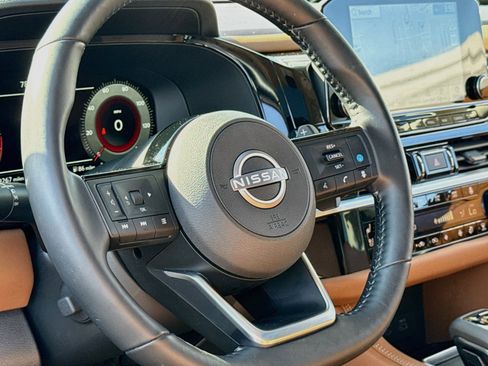 Certified 2025 Nissan Pathfinder Platinum AWD/4WD image 12