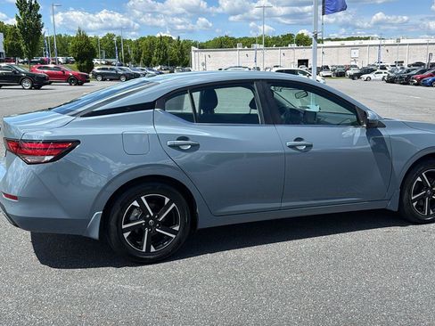 Used 2025 Nissan Sentra SV FWD image 4