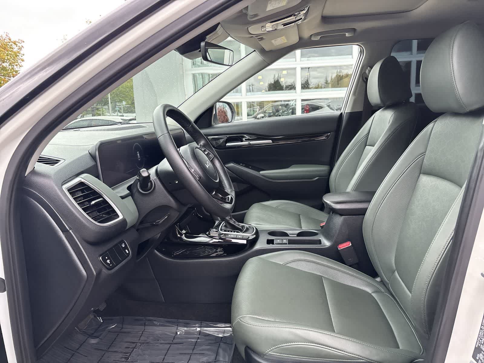 Used 2024 Kia Seltos SX w/ SX Sunroof Package AWD/4WD image 8