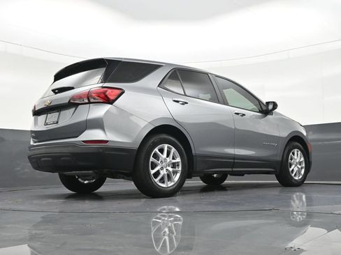 Used 2024 Chevrolet Equinox LS w/ Driver Confidence II Package FWD image 31