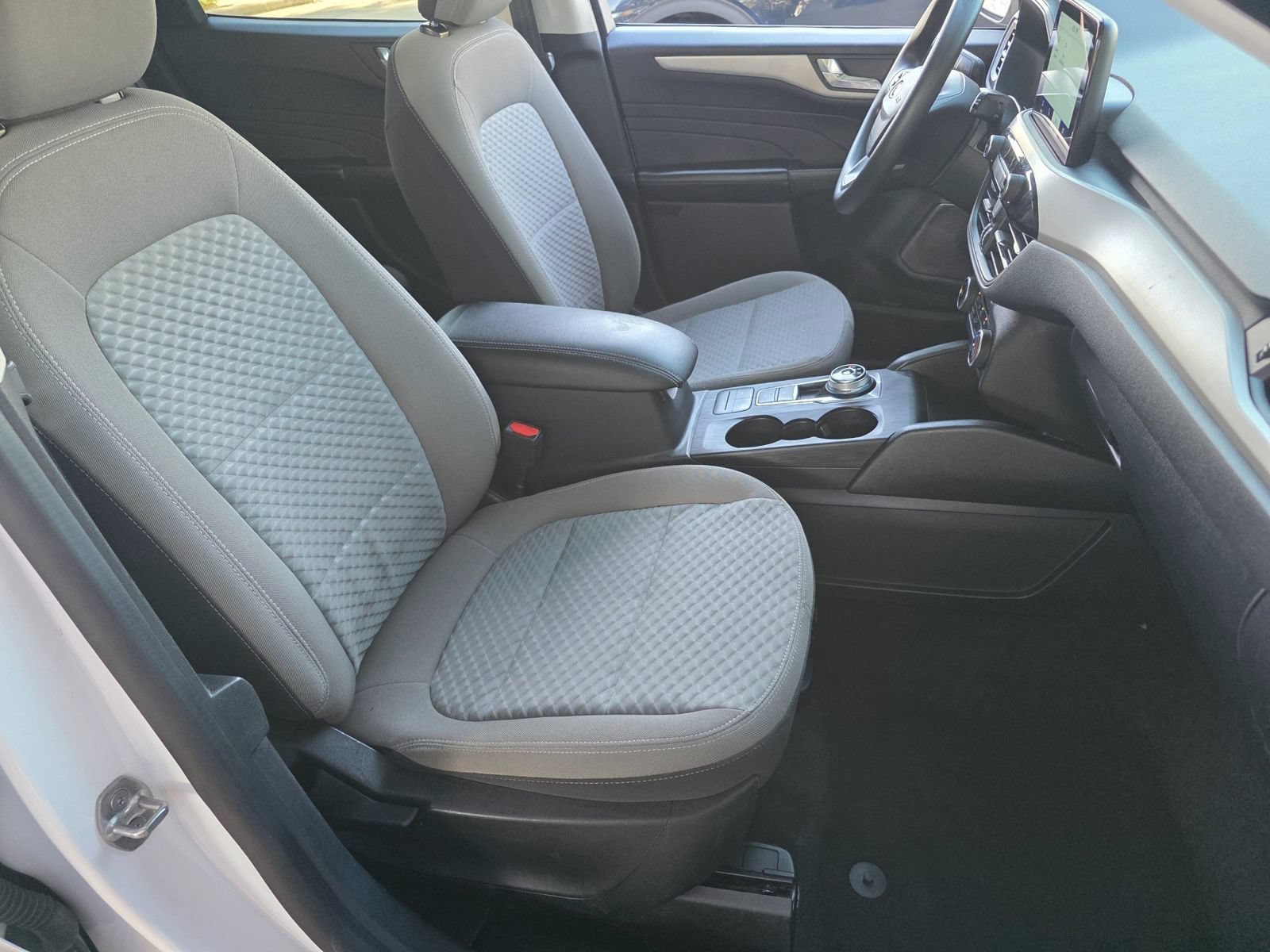Used 2021 Ford Escape SE FWD image 30