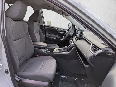 Used 2021 Toyota RAV4 XLE image 22
