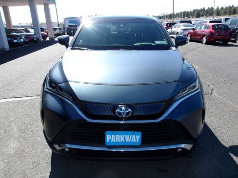 Used 2023 Toyota Venza Limited image 8