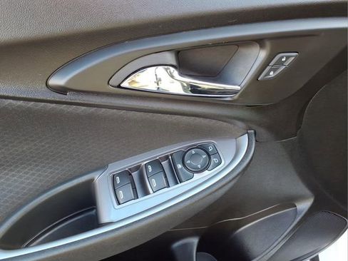 Used 2024 Chevrolet Malibu LT FWD image 22